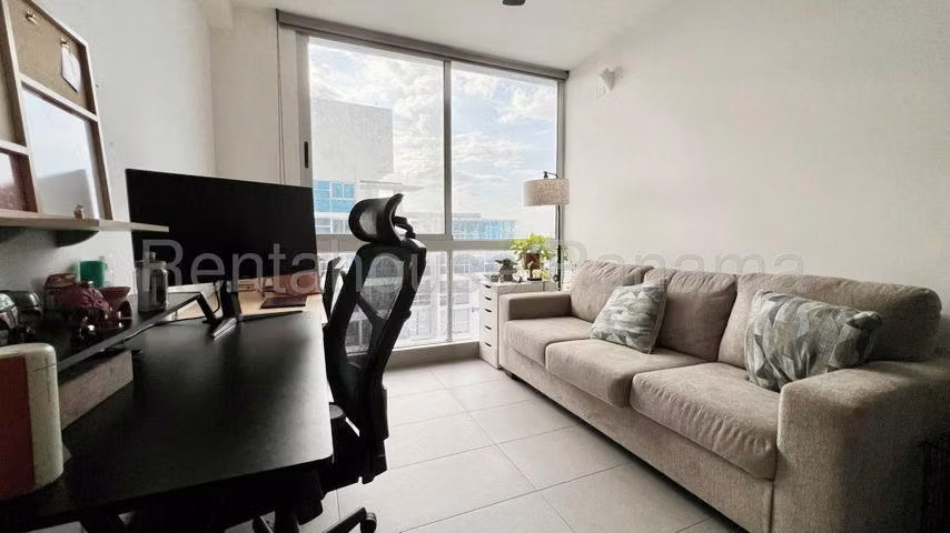 Apartamento Amoblado en Alquiler en Hato Pintado 2 Recámaras Balcón
