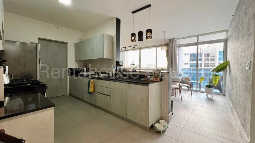 Apartamento Amoblado en Alquiler en Hato Pintado 2 Recámaras Balcón