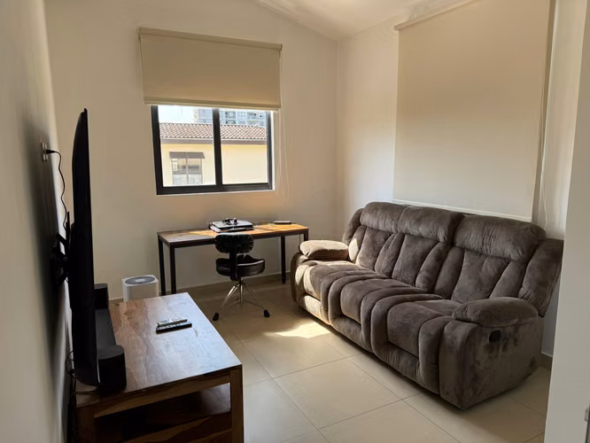 CASA HOWARD 3 REC 3 BA cercano a Embassy Club, Clayton, Senderos, Albrook, Cardenas