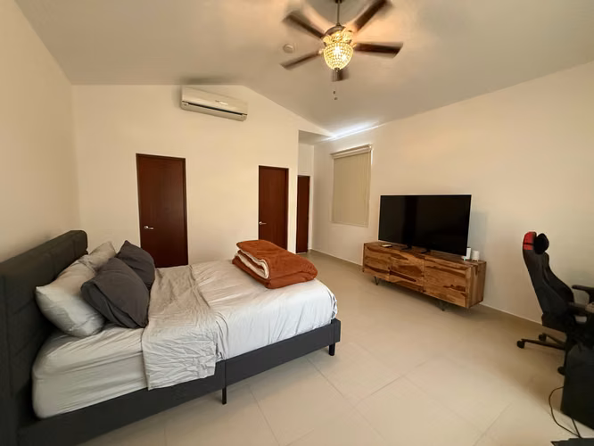 CASA HOWARD 3 REC 3 BA cercano a Embassy Club, Clayton, Senderos, Albrook, Cardenas