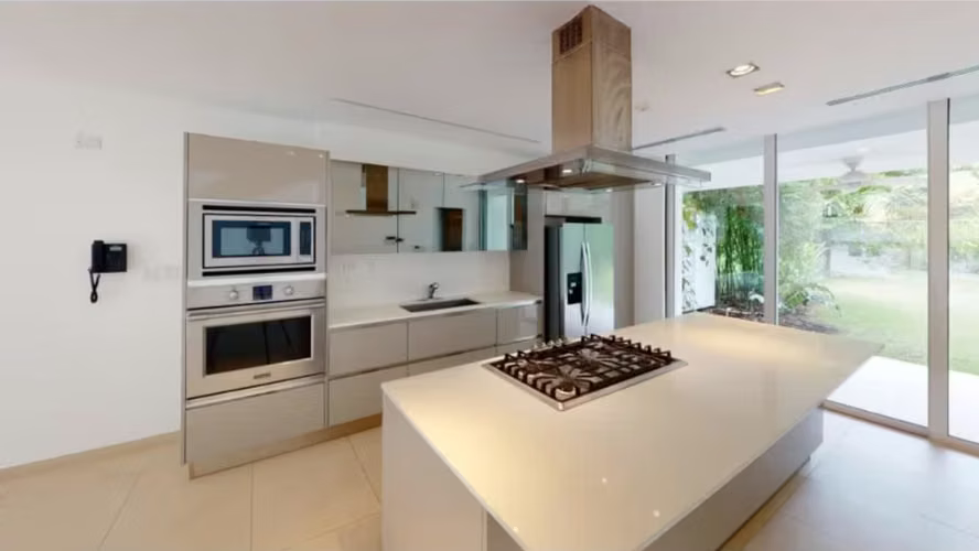ALQUILER TOWN HOUSE EN CLAYTON