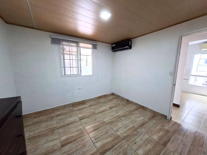 27465. Se vende a precio de avaluo casa 189m, 3 recamaras, 2 baños, jardin.