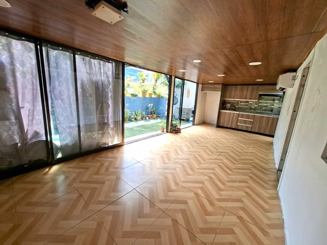27465. Se vende a precio de avaluo casa 189m, 3 recamaras, 2 baños, jardin.
