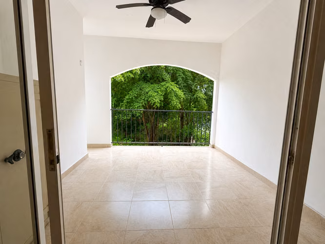 Amplio apartamento con gran terraza en Amador