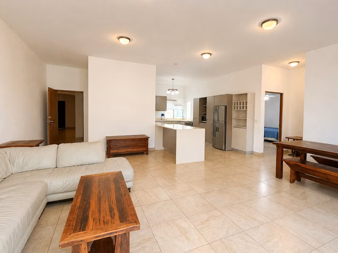 Amplio apartamento con gran terraza en Amador