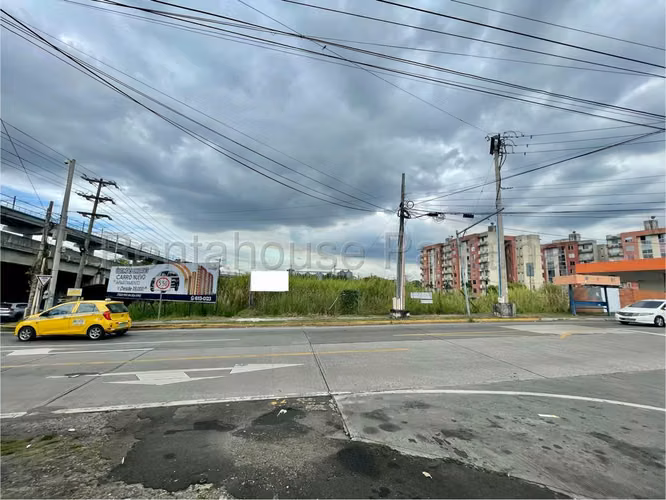 Venta de terreno en esquina en Don Bosco