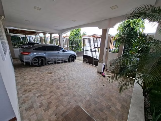 Casa en venta en Brisas del Golf 26LRL6170
