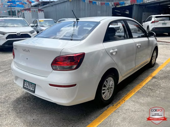 Kia Soluto 2024 Automática EI2976