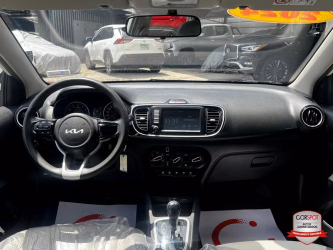Kia Soluto 2024 Automática EI2976