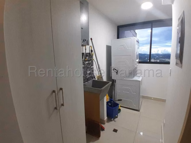 Se Alquila Apartamento en Bellavista MDV27-468