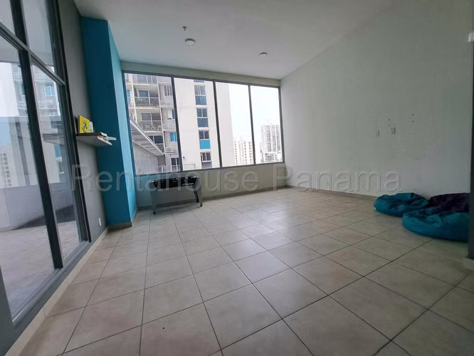 Alquilo Apartamento en Via España KA27-352