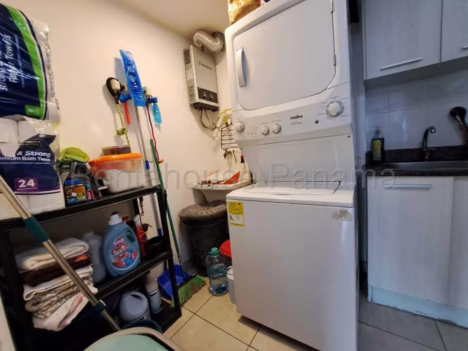 Alquilo Apartamento en Via España KA27-352