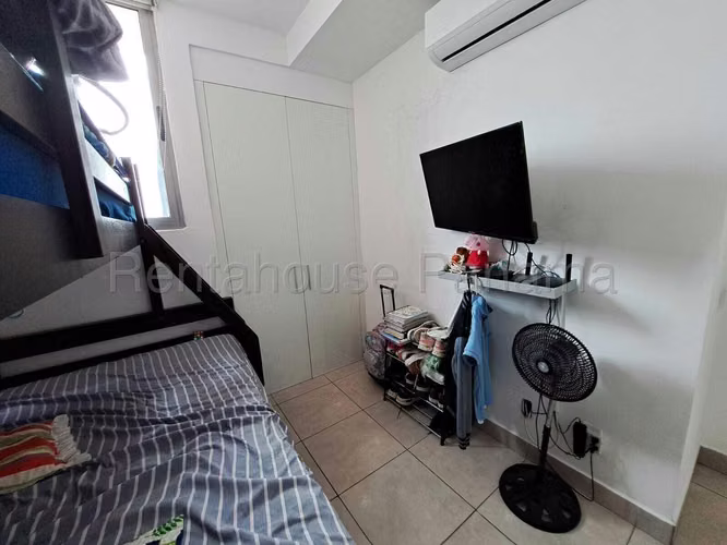 Alquilo Apartamento en Via España KA27-352
