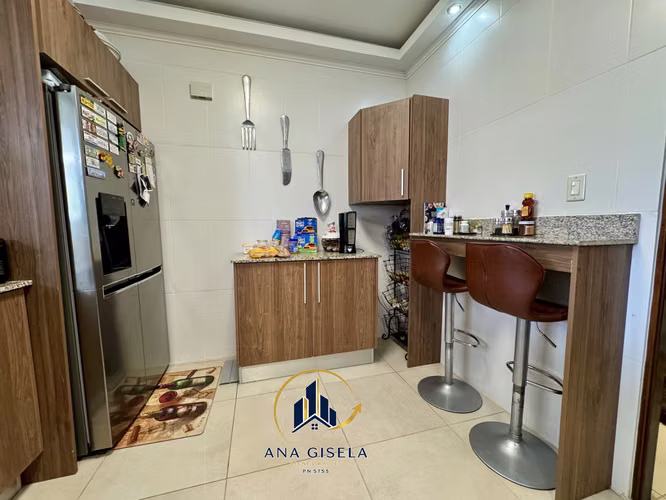 Venta Casa elegante en Paseo del Norte o Brisas Norte (negociable)