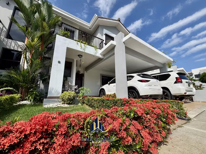 Venta Casa elegante en Paseo del Norte o Brisas Norte (negociable)