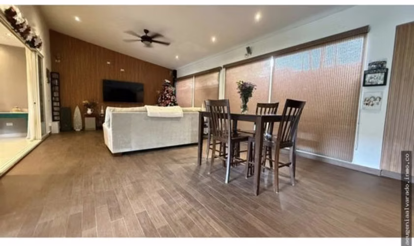 VENTA DE CASA EN PH CASTLE NOVO 4522