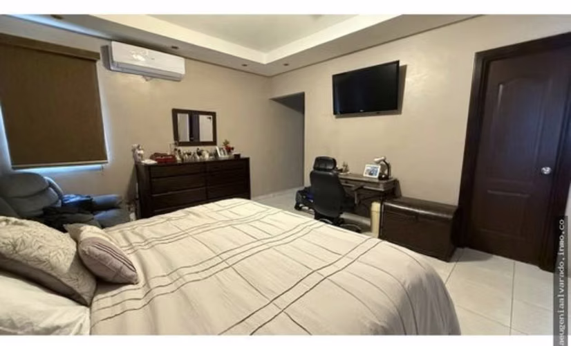 VENTA DE CASA EN PH CASTLE NOVO 4522