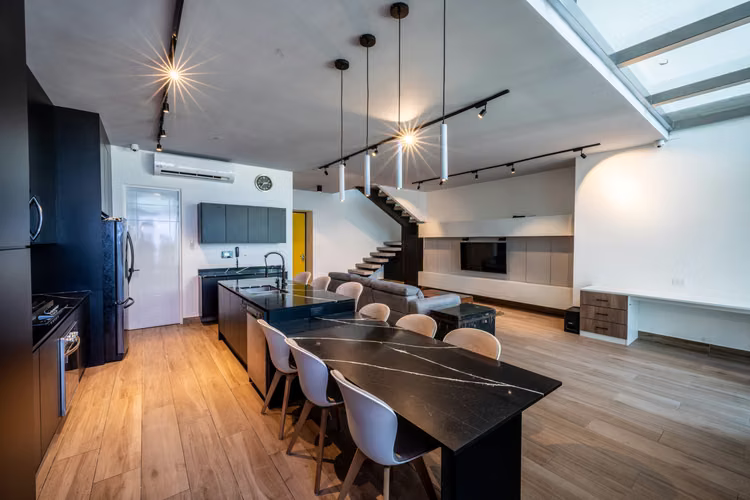 Loft de diseño con vista al mar en Pacific Village