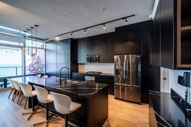 Loft de diseño con vista al mar en Pacific Village