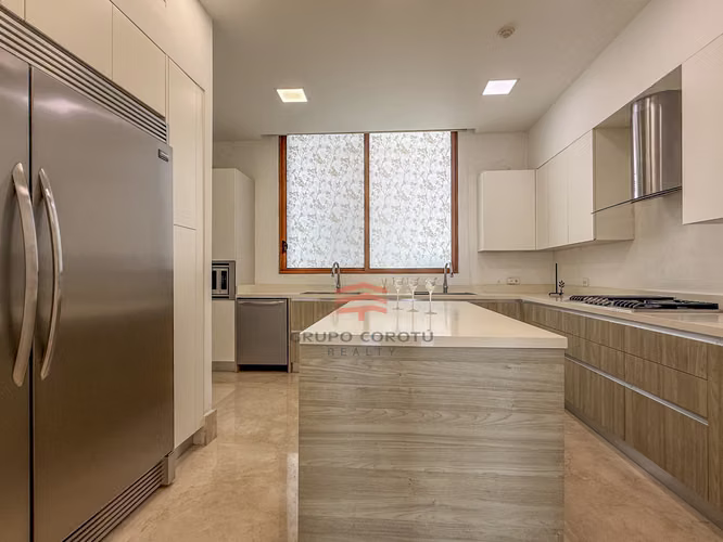 OPORTUNIDAD 350 MTS OCEAN REEF IMPECABLE APARTAMENTO