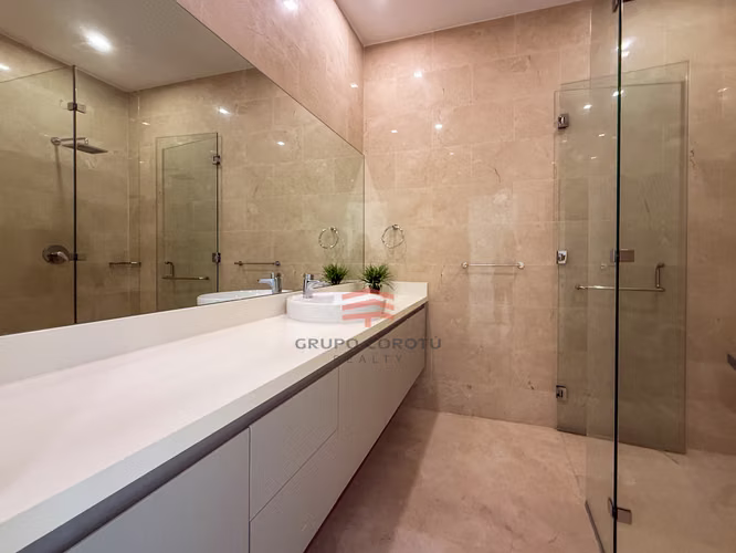 OPORTUNIDAD 350 MTS OCEAN REEF IMPECABLE APARTAMENTO