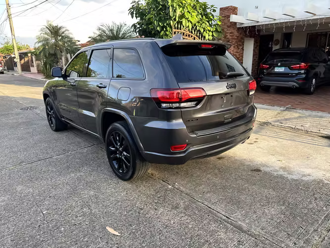Jeep Grand Cherokee High Altitude