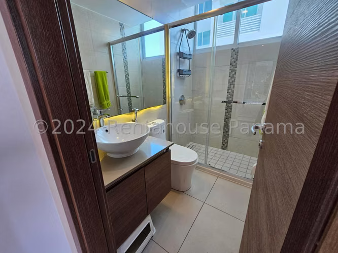Espectacular Apartamento en Venta en Costa del Este 27PPM440