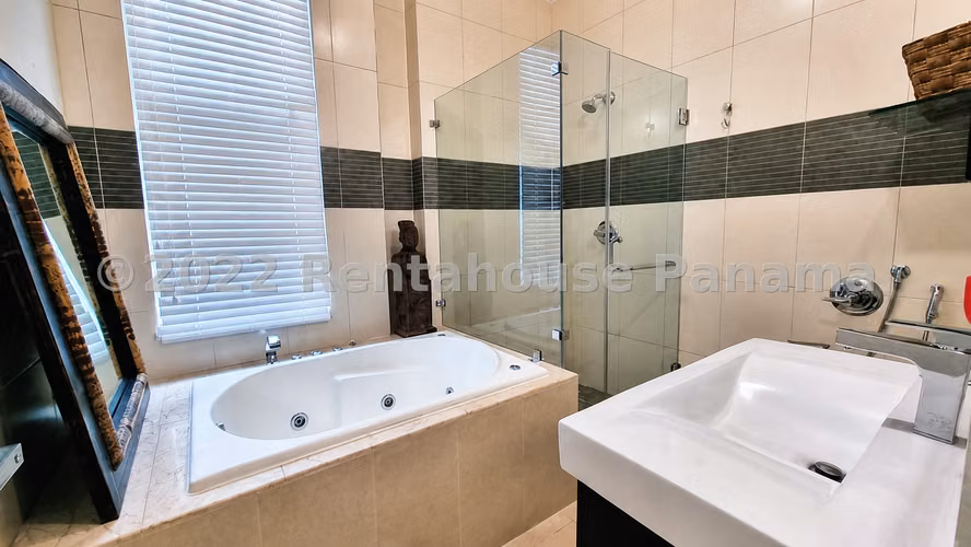 Venta Apartamento de lujo Pacific Village Punta Pacifica 26YCG2472