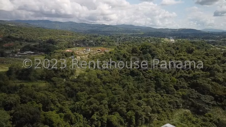 Terreno en Venta en Pedregal JG