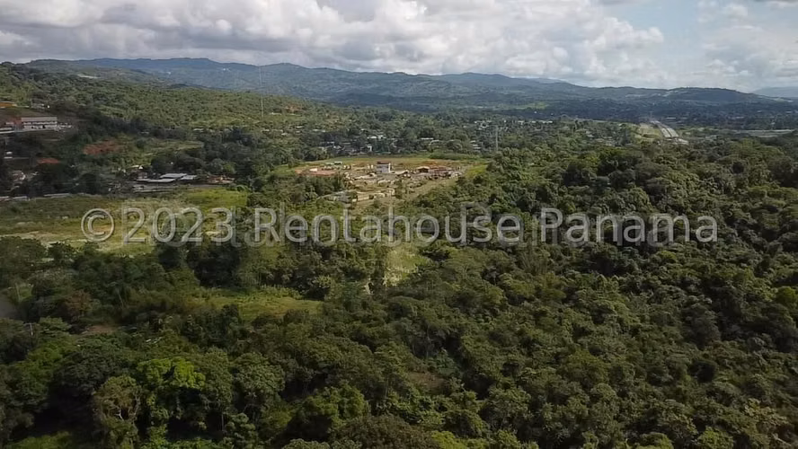 Terreno en Venta en Pedregal JG