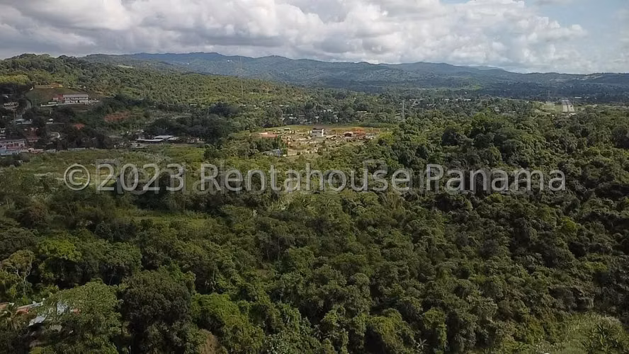 Terreno en Venta en Pedregal JG