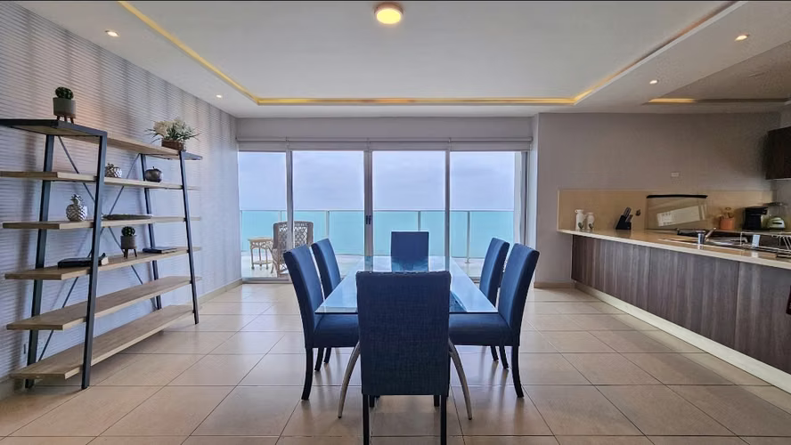 APARTAMENTO   FRENTE AL MAR AMOBLADO - Imagen 1
