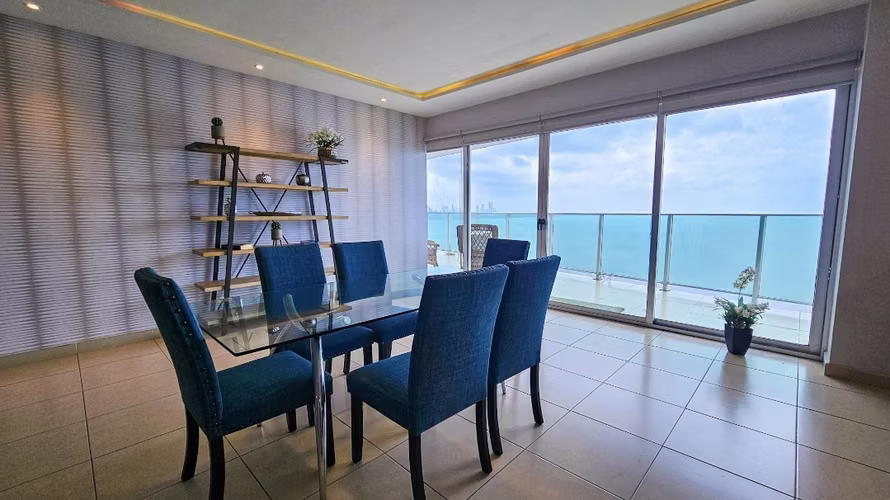 APARTAMENTO   FRENTE AL MAR AMOBLADO - Imagen 2