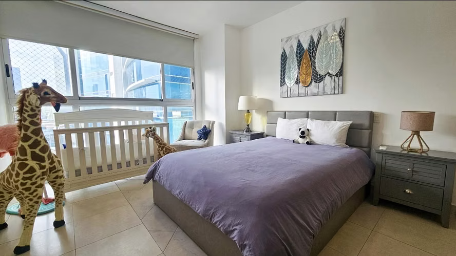 APARTAMENTO AMOBLADO FRENTE AL MAR
