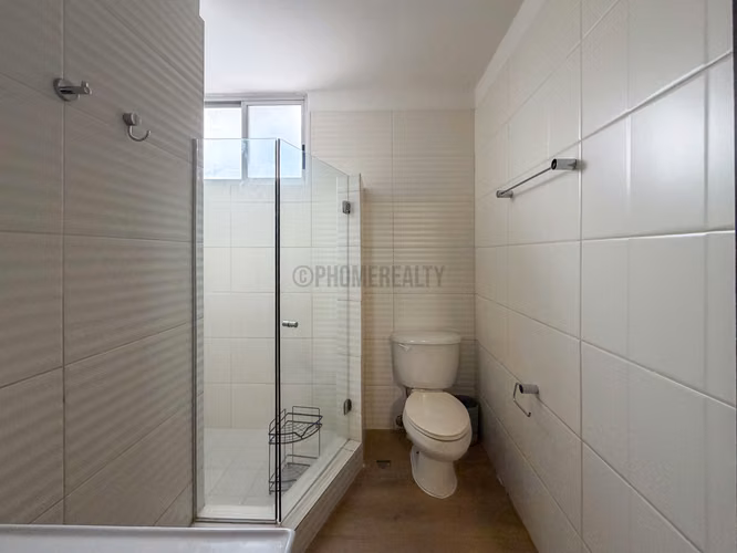 Apartamento en Alquiler en Obarrio, Panamá – Amplia Residencia de 183 m² con 3 Recámaras