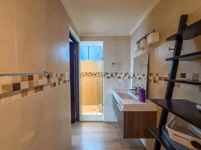 Apartamento en Alquiler en Obarrio, Panamá – Amplia Residencia de 183 m² con 3 Recámaras