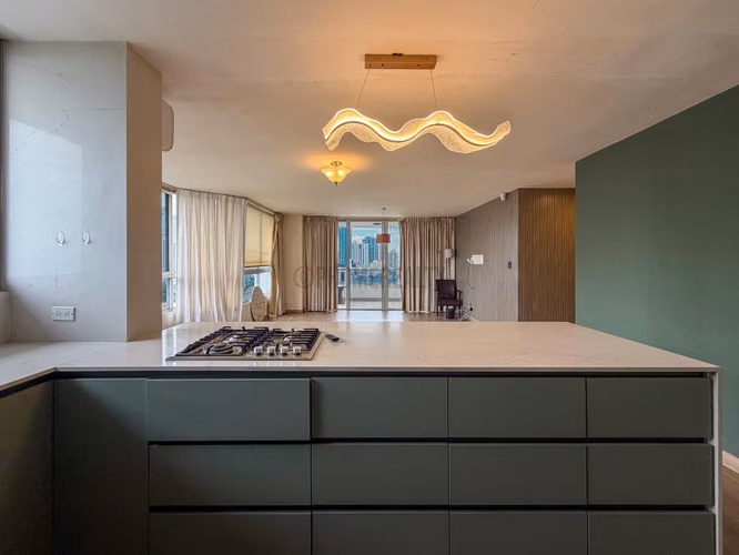 Apartamento en Alquiler en Obarrio, Panamá – Amplia Residencia de 183 m² con 3 Recámaras