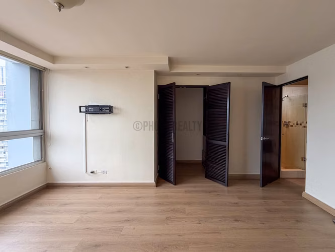 Apartamento en Alquiler en Obarrio, Panamá – Amplia Residencia de 183 m² con 3 Recámaras