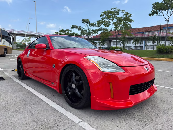 2004 NISSAN 350 Z