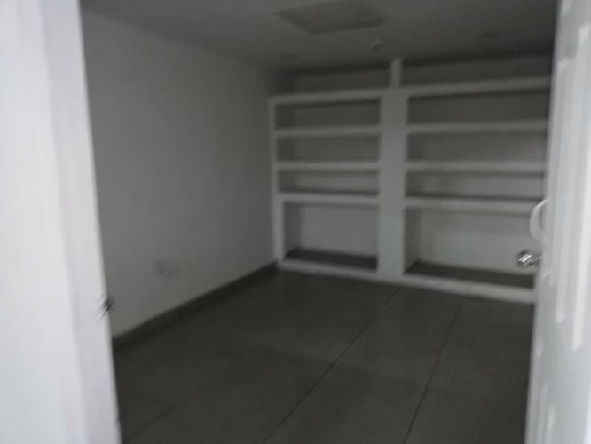 Se alquila Galera en vía principal