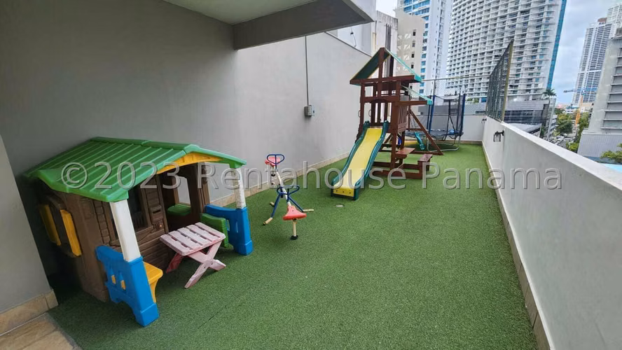 Apartamento en Alquiler en Bella Vista. PH MARINA TERRACE. 27LDC516