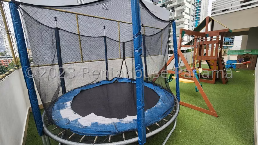 Apartamento en Alquiler en Bella Vista. PH MARINA TERRACE. 27LDC516