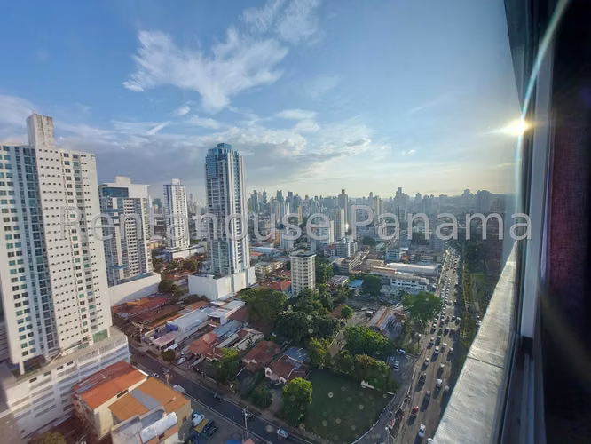 Apartamento en Alquiler en San Francisco. PH TEE ONE. 27LDC515