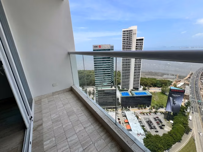 Línea blanca | 96 m² 1 REC | $2250.00 | PH Regent