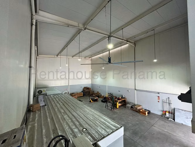 Venta de galera en Zona Franca Panapark