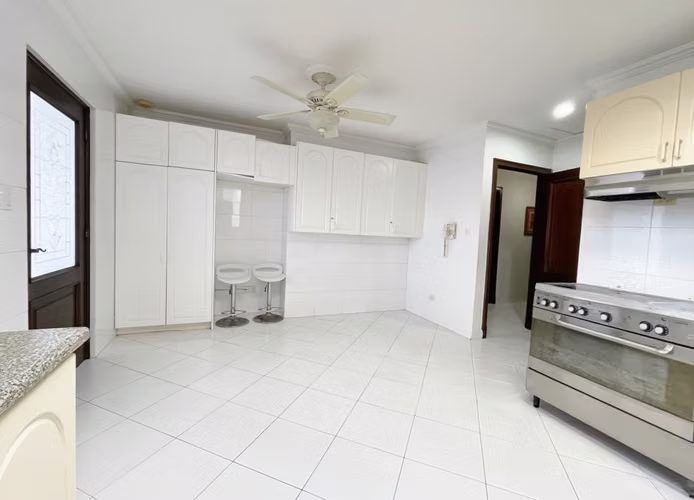 Vendo Apartamento en Avenida Balboa LC26-6630