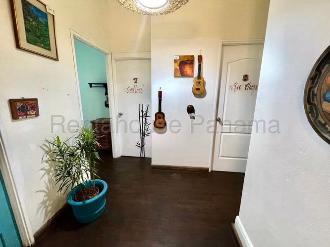 Venta de edificio con hostal operativo en Bella Vista