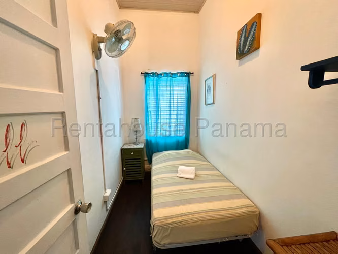 Venta de edificio con hostal operativo en Bella Vista