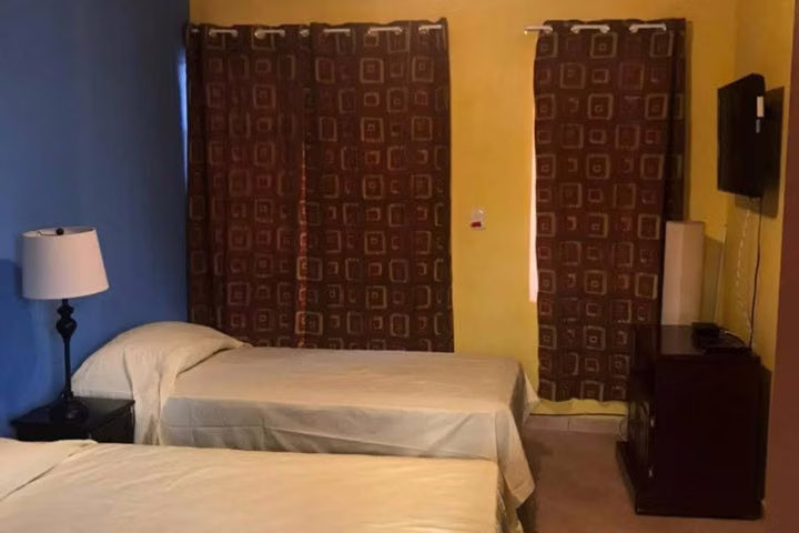 Venta -  Casa con Piscina Privada en Playa Blanca Resort (450m²) - 27GP483