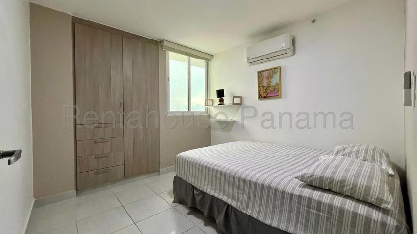 Alquiler de Apartamento en Vía España 26LBR8869